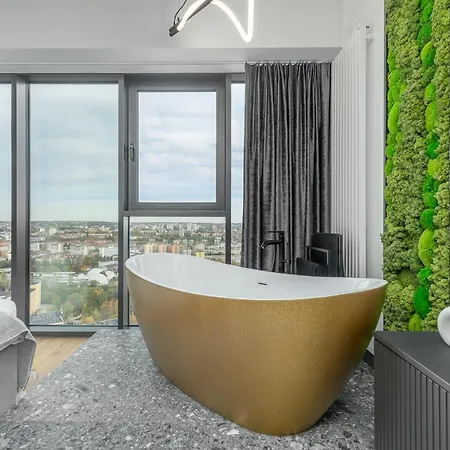 شقة Comfy 20th Floor Hanza Tower - Sauna & Pool