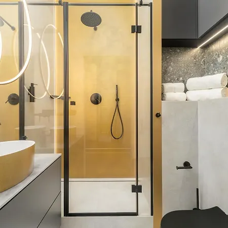 شقة Comfy 20th Floor Hanza Tower - Sauna & Pool *