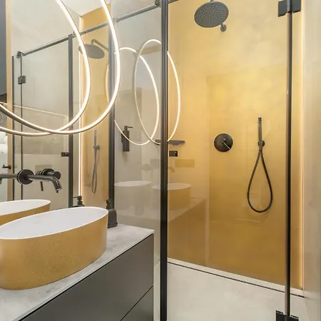 Comfy 20th Floor Hanza Tower - Sauna & Pool شقة