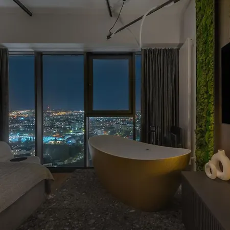 Comfy 20th Floor Hanza Tower - Sauna & Pool شقة