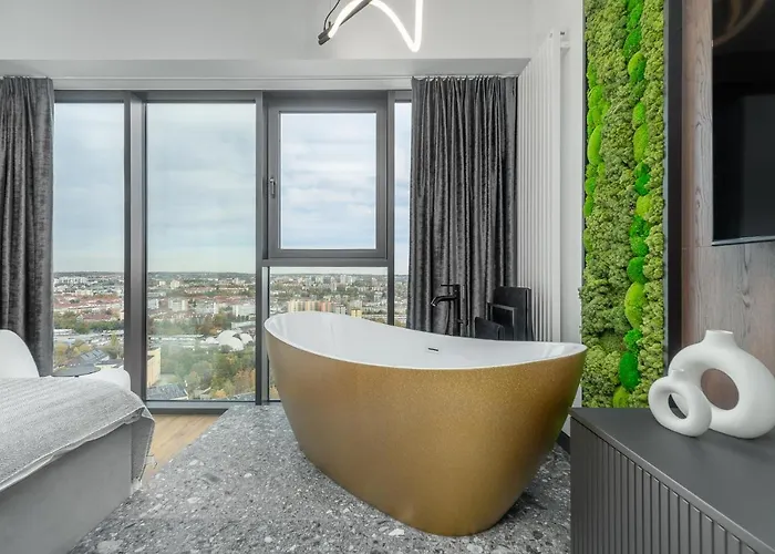 Διαμέρισμα Comfy 20th Floor Hanza Tower - Sauna & Pool