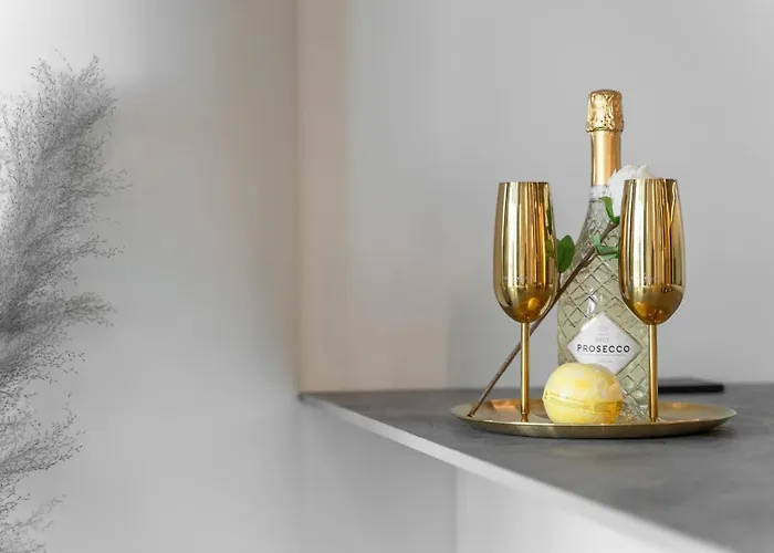 Comfy 20th Floor Hanza Tower - Sauna & Pool Διαμέρισμα *